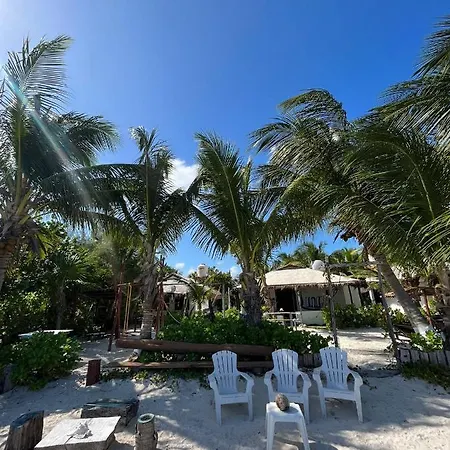 Lunazul Eco-Cabana Frente Al Mar Mahahual Exterior photo