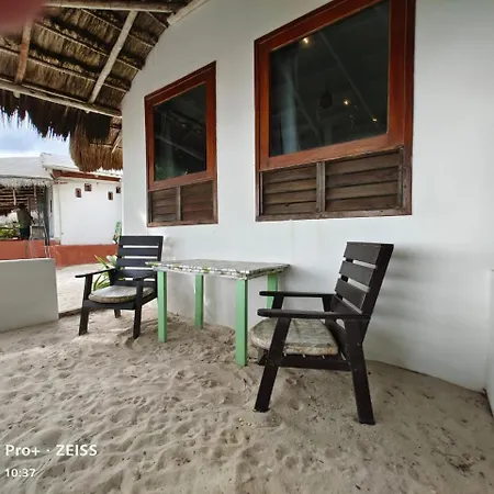 Lunazul Eco-Cabana Frente Al Mar Mahahual Exterior photo
