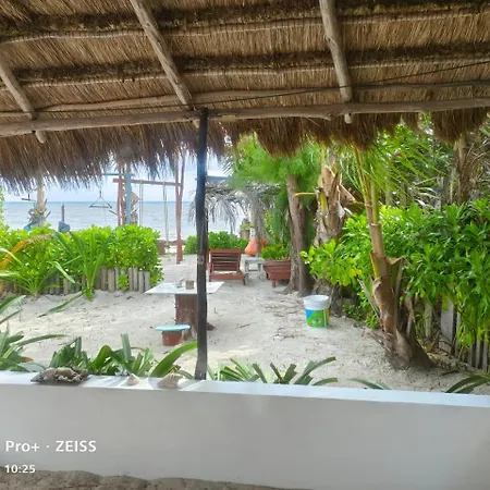 Lunazul Eco-Cabana Frente Al Mar Mahahual Exterior photo
